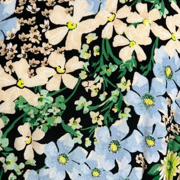 💐NWT H&M Floral puff sleeve tie front detail blouse/top - Picture 9 of 9